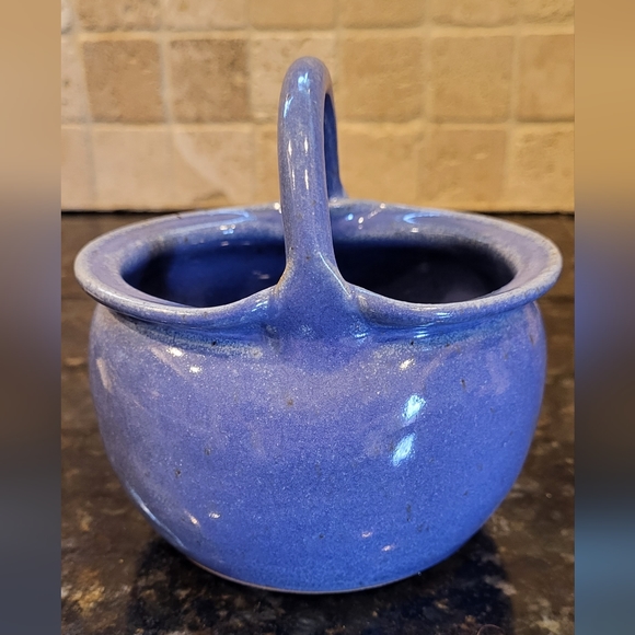 Kings Pottery Seagrove, North Carolina. Blue Speckled Pottery Basket 1997 - Picture 8 of 12